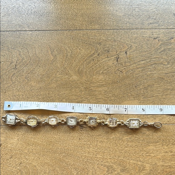 Funky Bracelet made with VINTAGE watches. - Picture 6 of 6